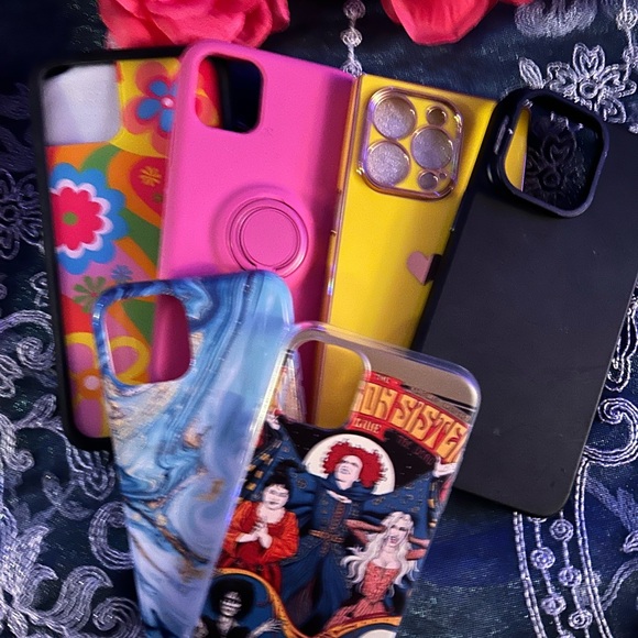 5 pounds of Amazon returns you pick the category. I filled the box. - Picture 9 of 13